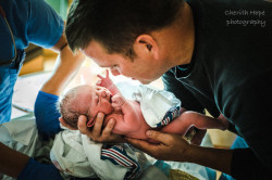 10 heart touching pictures of fathers helping their partners during childbirth